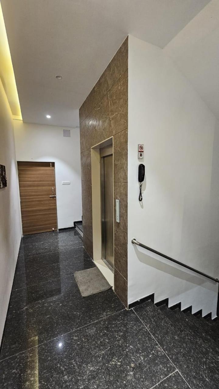 Hotel Veesons Executive Solapur Buitenkant foto
